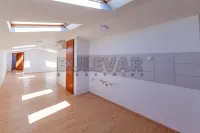 Dvoiposoban stan — Cara Dušana — fotografija 4