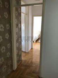 Trosoban stan — Bulevar Medijana — fotografija 21