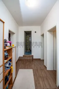 Trosoban stan — Matejevački put — fotografija 9