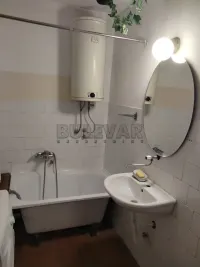 Jednosoban stan — Cara Uroša — fotografija 8