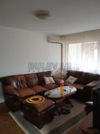 Jednoiposoban stan — Bulevar dr Zorana — fotografija 1
