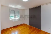 Više od tri spavaće sobe stan — Stara železnička kolonija — fotografija 7