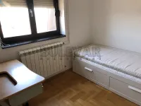 Trosoban stan — Bulevar Medijana — fotografija 9