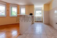 Više od tri spavaće sobe stan — Stara železnička kolonija — fotografija 6