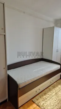 Dvoiposoban stan — Bulevar Nemanjića — fotografija 11
