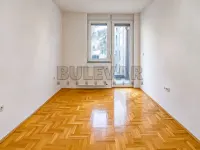 Jednoiposoban stan — Cara Dušana — fotografija 5