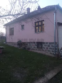 Kuća — Knić — fotografija 10