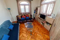 Kuća — Vojvode Bojovića — fotografija 7