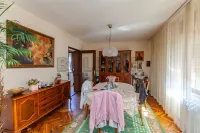 Više od tri spavaće sobe stan — Igmanska — fotografija 3