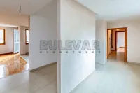 Više od tri spavaće sobe stan — Bulevar Nemanjića — fotografija 8