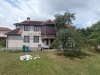 Kuća — Gornjomilanovačka — fotografija 1
