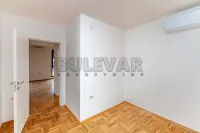 Dvoiposoban stan — Bore Vukmirovića — fotografija 12