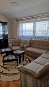 Dvoiposoban stan — Bulevar Nemanjića — fotografija 2