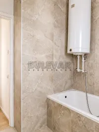 Trosoban stan — Bulevar Nemanjića — fotografija 4