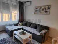 Jednoiposoban stan — Trg Pavla Stojkovića — fotografija 1