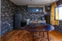 Kuća — Durmitorska — fotografija 1