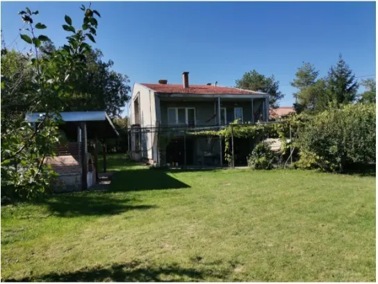 Više od tri spavaće sobe kuća, Merošina, Merošina