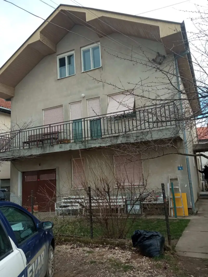 Više od tri spavaće sobe kuća, Stanovo, Kragujevac