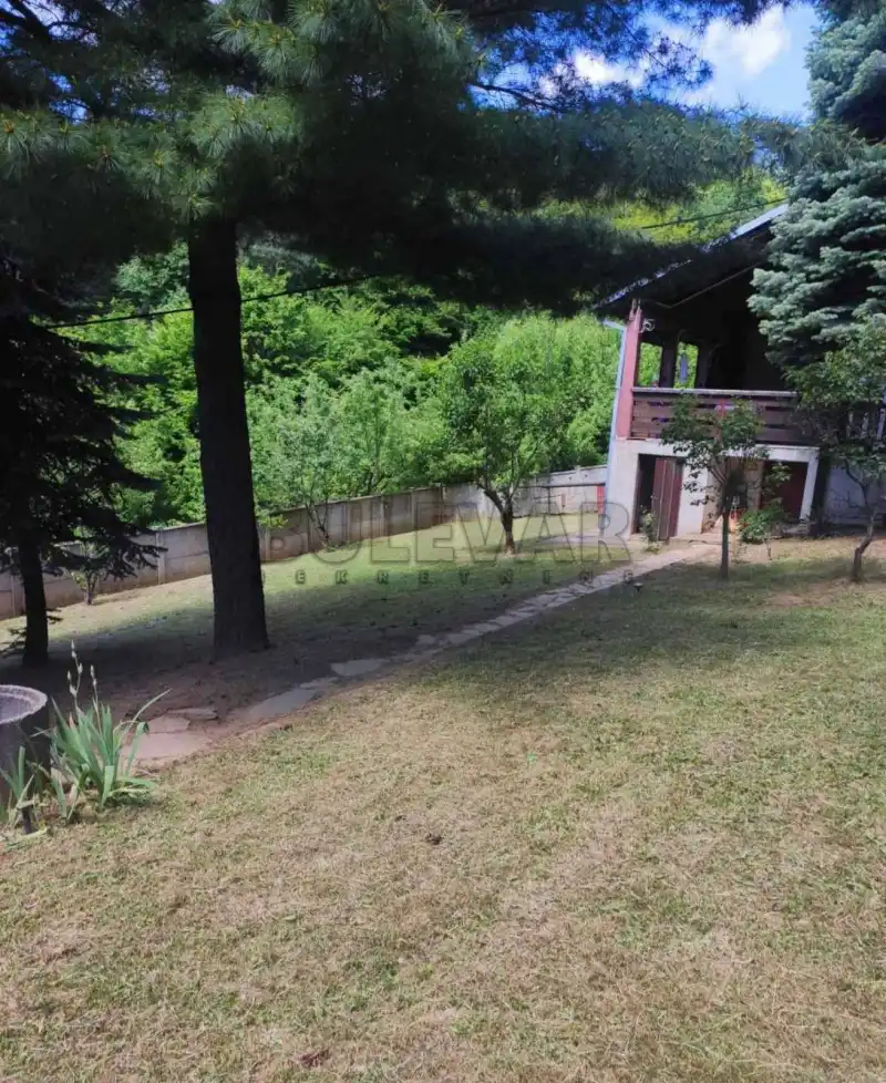 Trosoban kuća, Gornji Barbeš, Gadžin Han