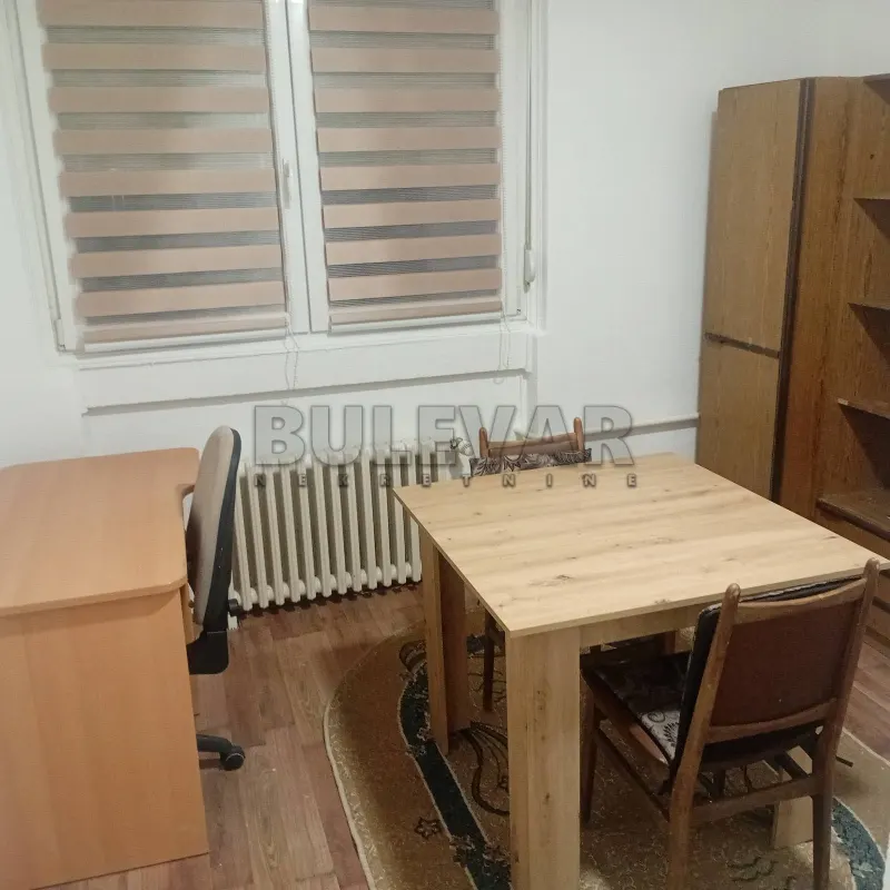 Jednoiposoban stan, Centar, Niš