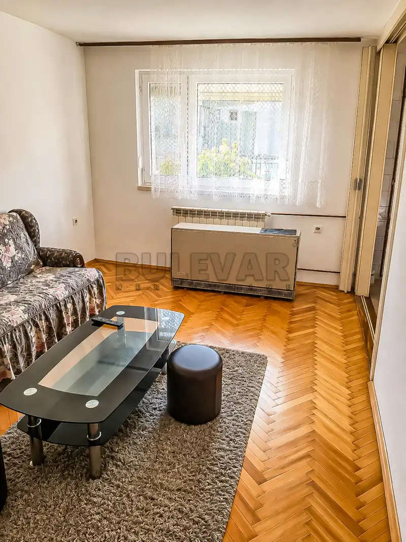 Dvoiposoban stan, Apelovac, Niš