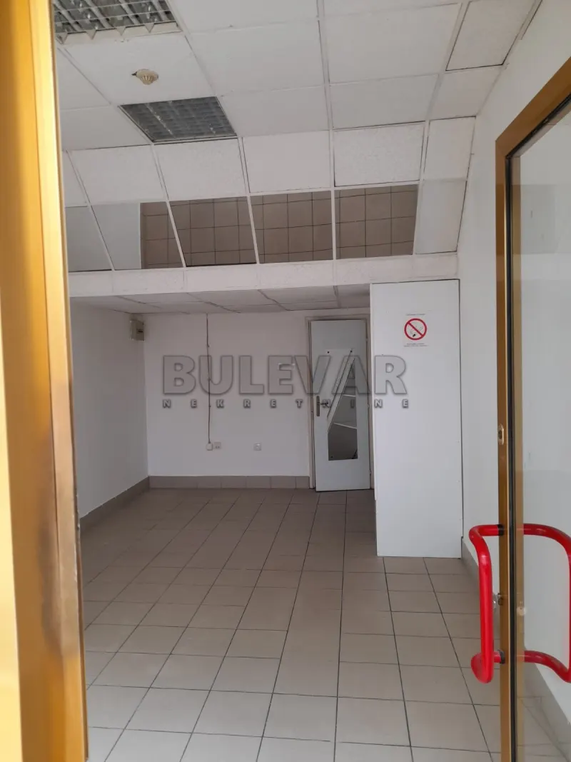 Garsonjera - Studio poslovni prostor, Centar, Niš