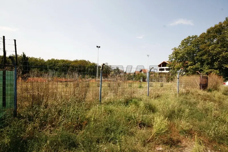 Plac, Ratko Jović, Niš