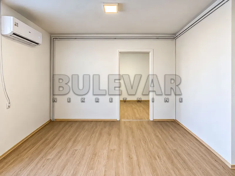 Trosoban poslovni prostor, Centar, Niš, Генерала Милојка Лешјанина
