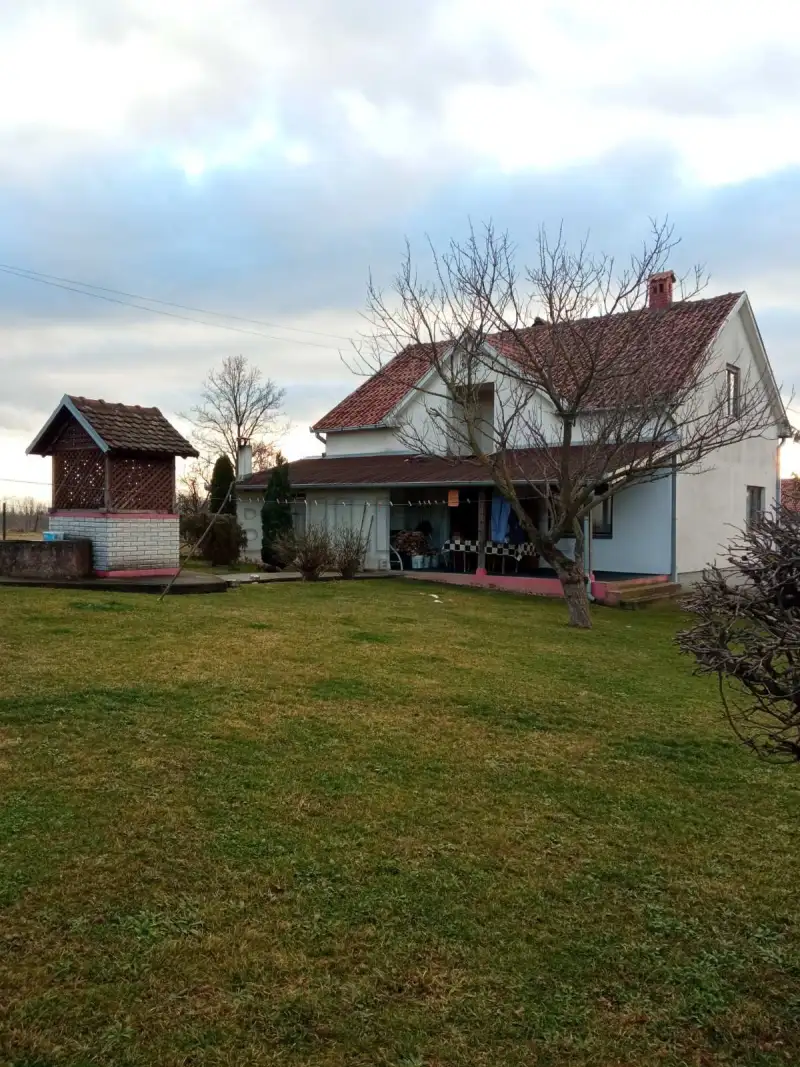 Troiposoban kuća, Vučkovica, Knić