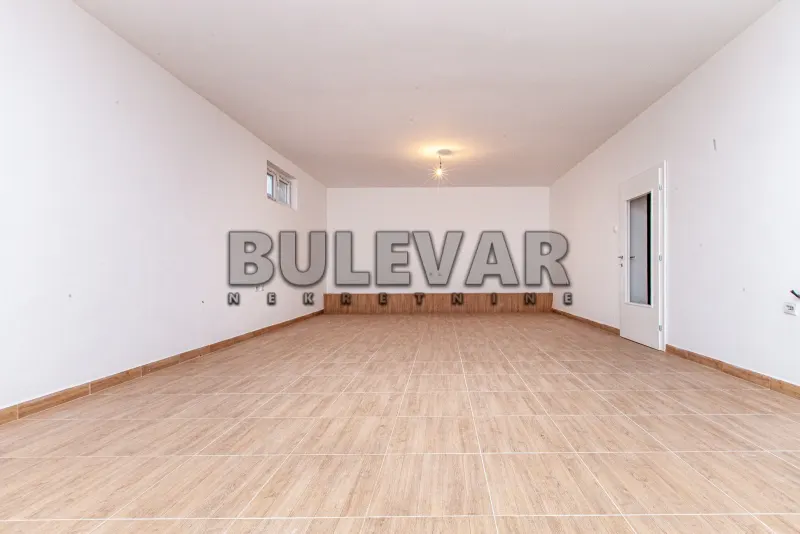 Trosoban poslovni prostor, Durlan, Niš