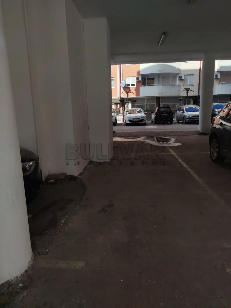 Garaža, Centar, Niš