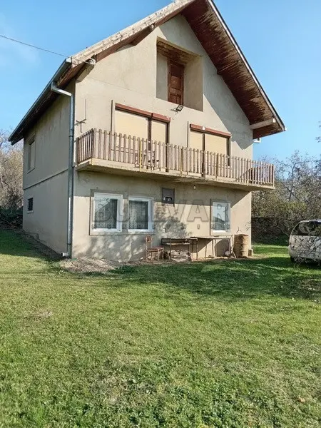 Više od tri spavaće sobe kuća, Staro Momčilovo, Žitorađa