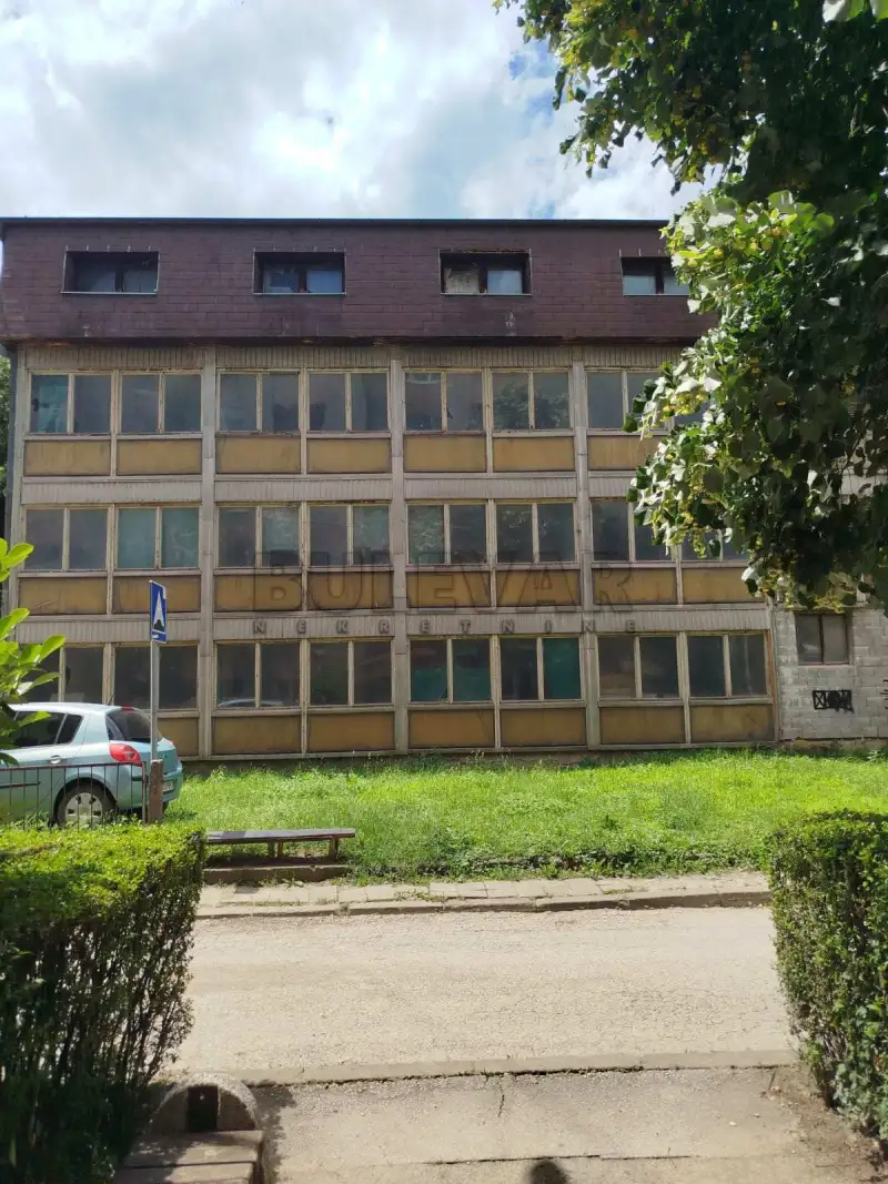 Više od tri spavaće sobe poslovni prostor, Čačak, Čačak, Čačanskog partizanskog odreda