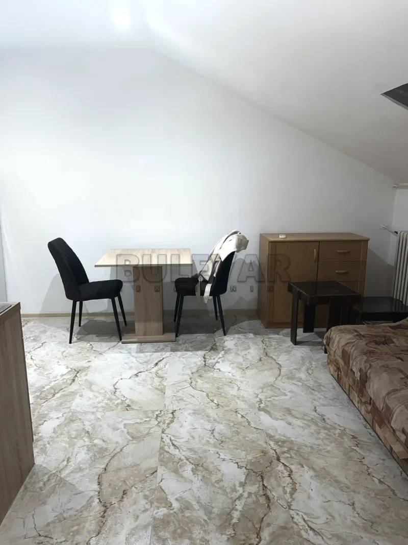 Jednoiposoban stan, Bulevar Nemanjića, Niš