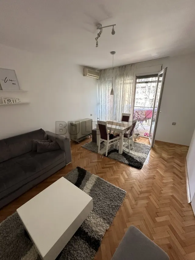 Dvoiposoban stan, Vojna bolnica, Niš, Nikole Kopernika