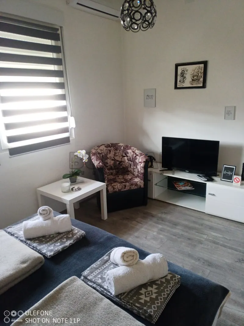 Garsonjera - Studio stan, Bulevar Nemanjića Zona 1, Niš