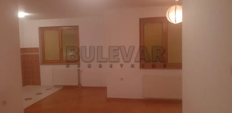 Jednoiposoban stan, Duvanište, Niš