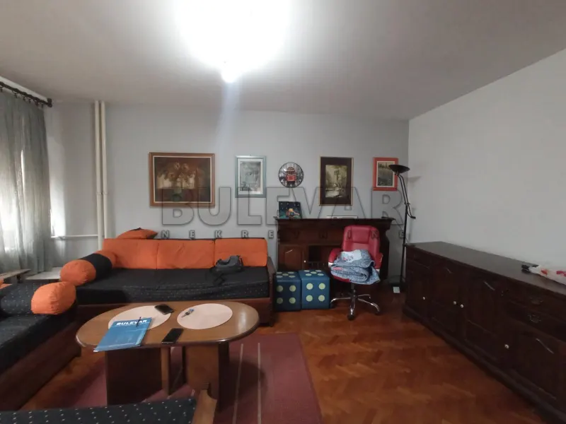 Više od tri spavaće sobe stan, Planet Residence, Niš