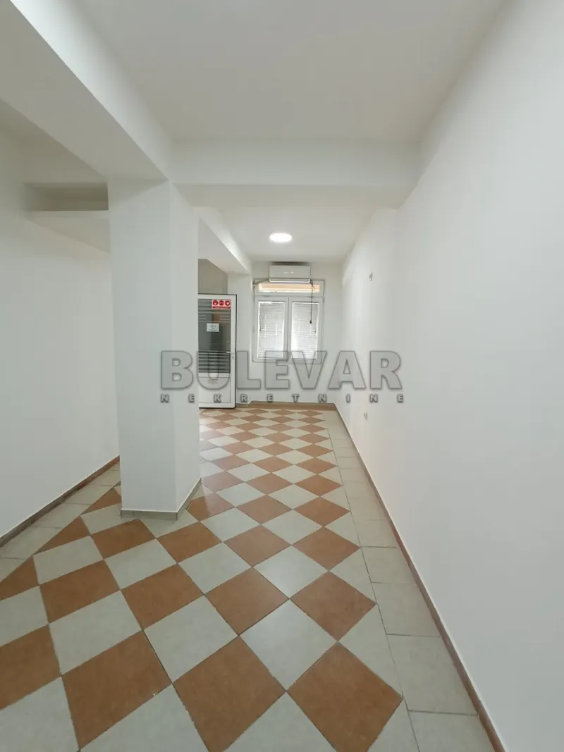 Poslovni prostor, Svetinikolska crkva, Niš