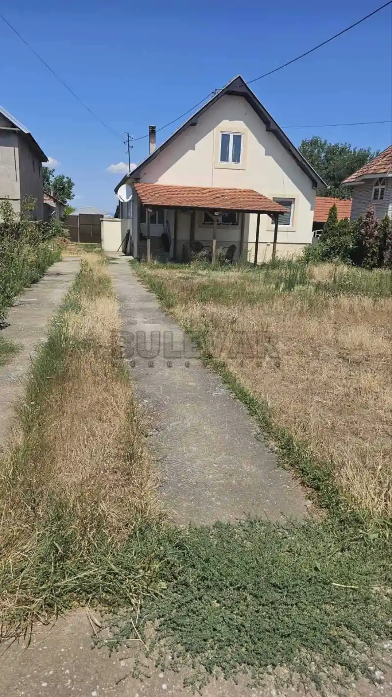 Trosoban kuća, Kutleš, Leskovac
