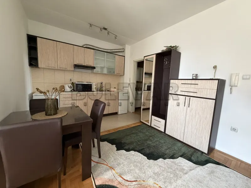 Jednosoban stan, Centar, Kragujevac