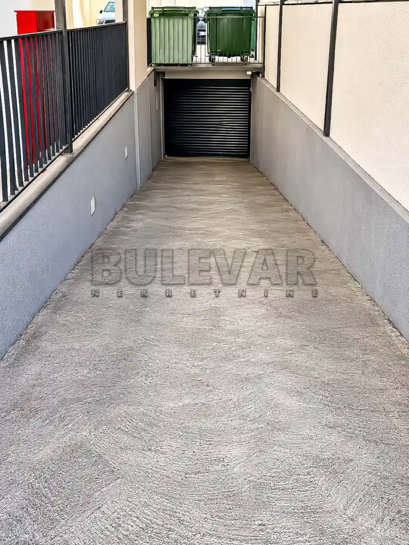 Garaža, Centar, Niš, Краља Стефана Првовенчаног