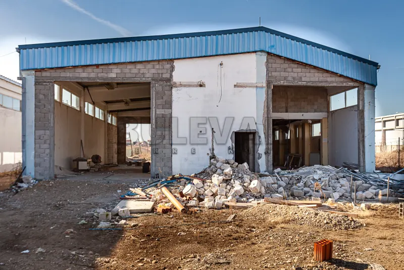 Više od tri spavaće sobe poslovni prostor, Merosina, Niš