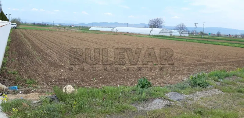 Plac, 9 Maj (Novo naselje), Niš, Novo selo