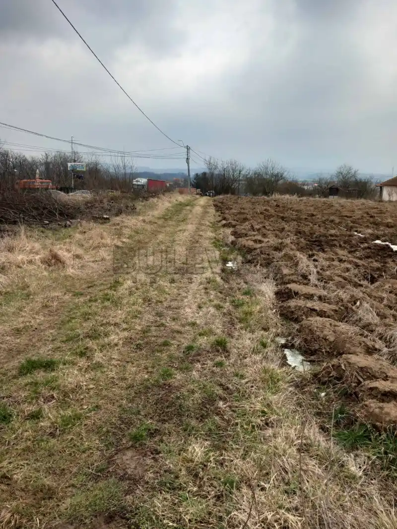 Plac, Knić, Knić
