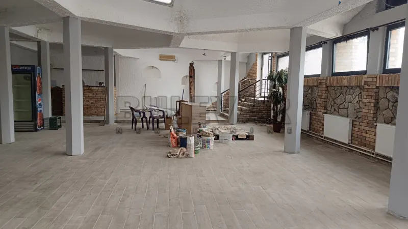 Više od tri spavaće sobe poslovni prostor, Rupe, Leskovac