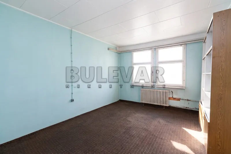 Više od tri spavaće sobe poslovni prostor, Novo selo, Niš