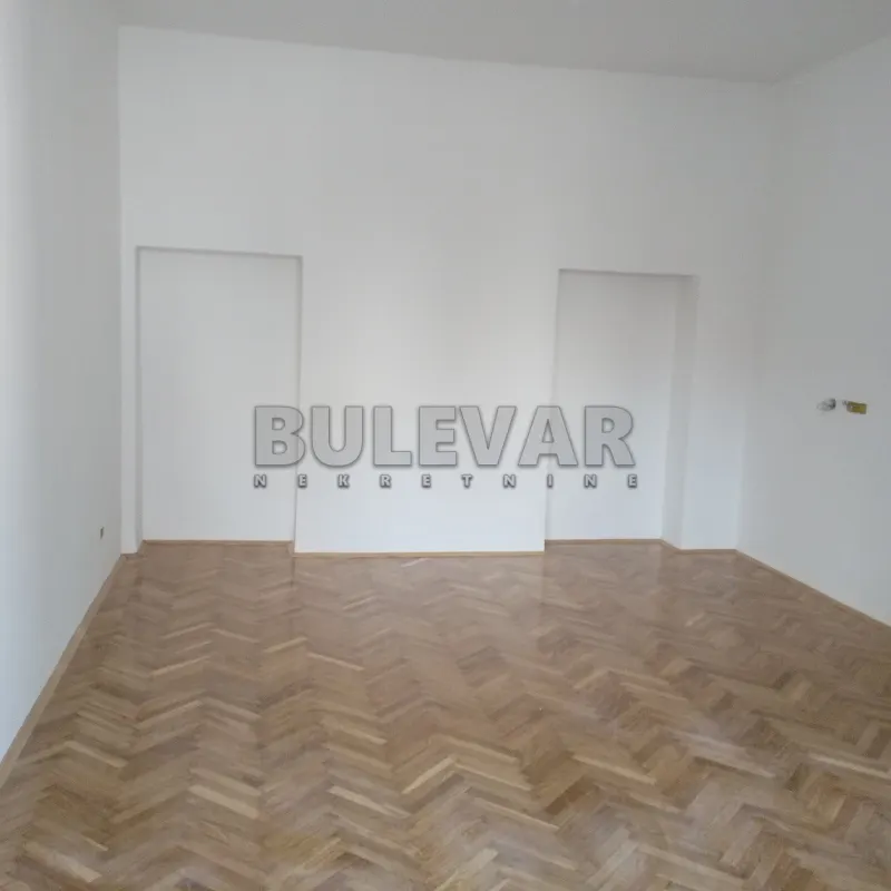 Dvoiposoban poslovni prostor, Centar, Niš