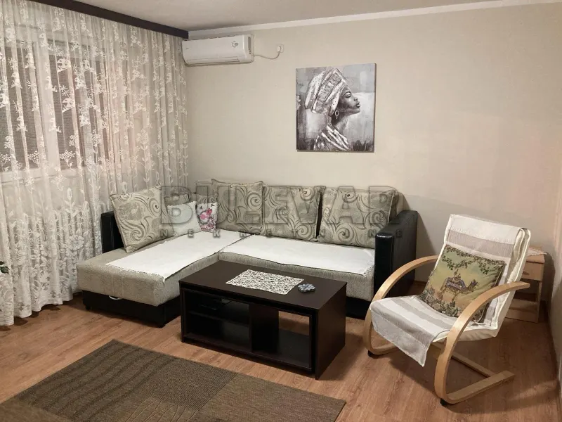 Jednoiposoban stan, Bulevar Nemanjića, Niš