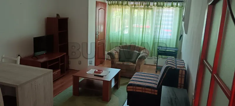 Jednoiposoban stan, Durlan, Niš